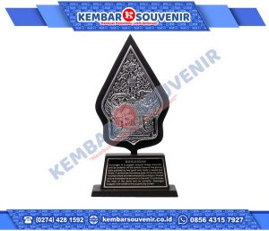 Trophy Akrilik PT Royal Prima Tbk.